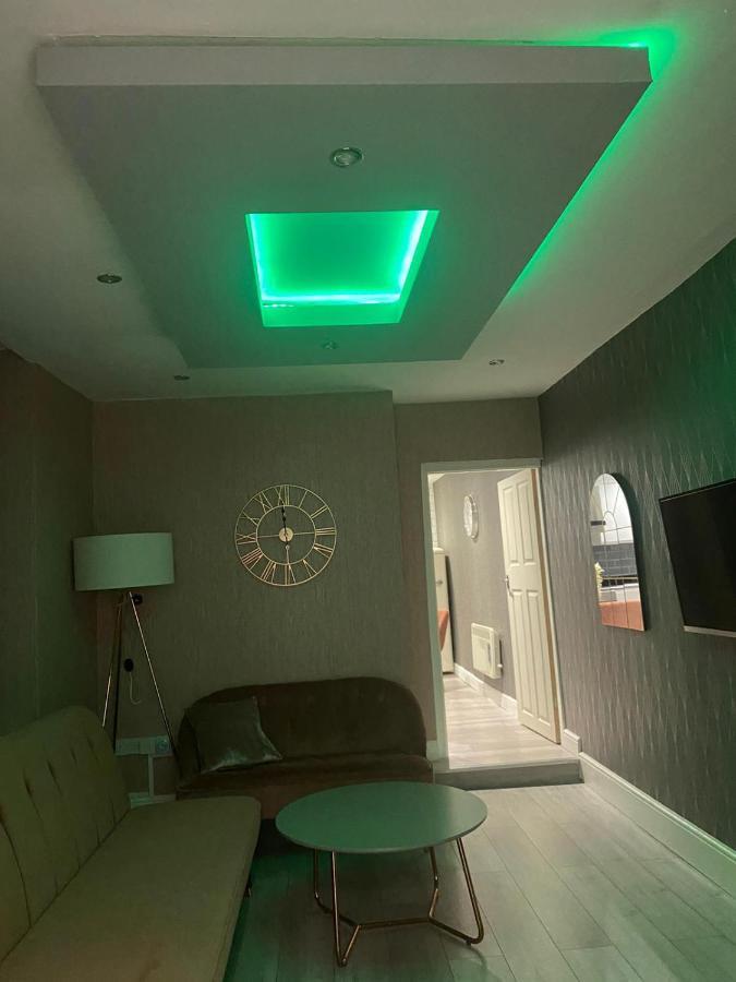 Appartamento Ali's F1 Blackpool